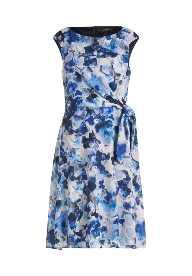 Коктейльное платье с поясом-завязкой Vera Mont, мультиколор
Коктейльное платье с поясом-завязкой Vera Mont, мультиколор