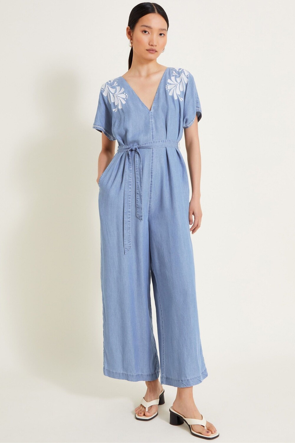 Вышитый комбинезон Jael Monsoon, синий
Вышитый комбинезон Jael Monsoon, синий