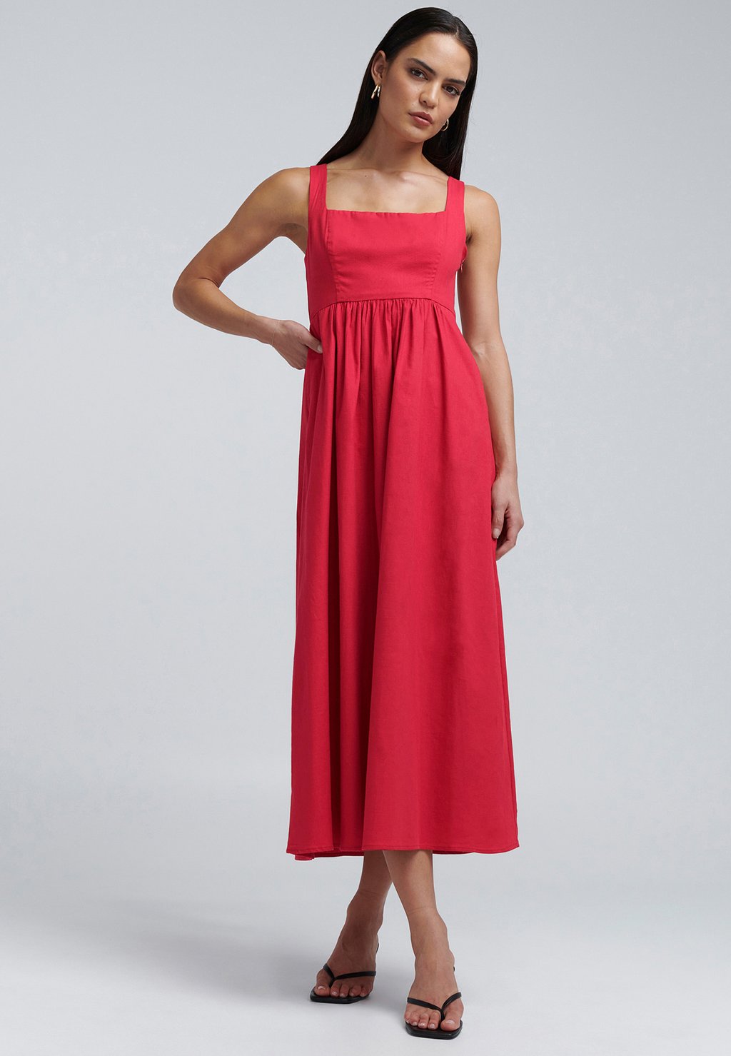 Повседневное платье SHANAY BWLDR, красный
Повседневное платье SHANAY BWLDR, красный