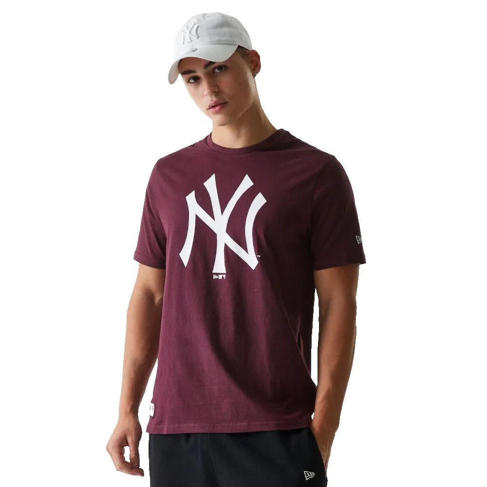 Футболка с коротким рукавом New Era MLB Regular New York Yankees, фиолетовый 
Футболка с коротким рукавом New Era MLB Regular New York Yankees, фиолетовый