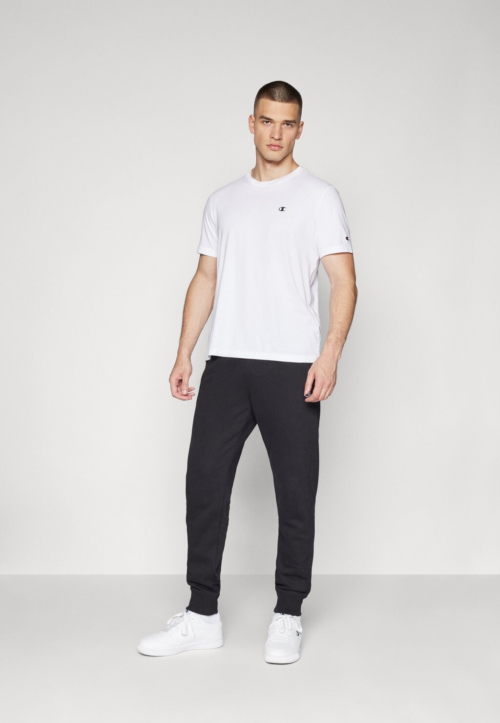 Спортивные штаны ICONS CUFF PANTS Champion, черный
Спортивные штаны ICONS CUFF PANTS Champion, черный