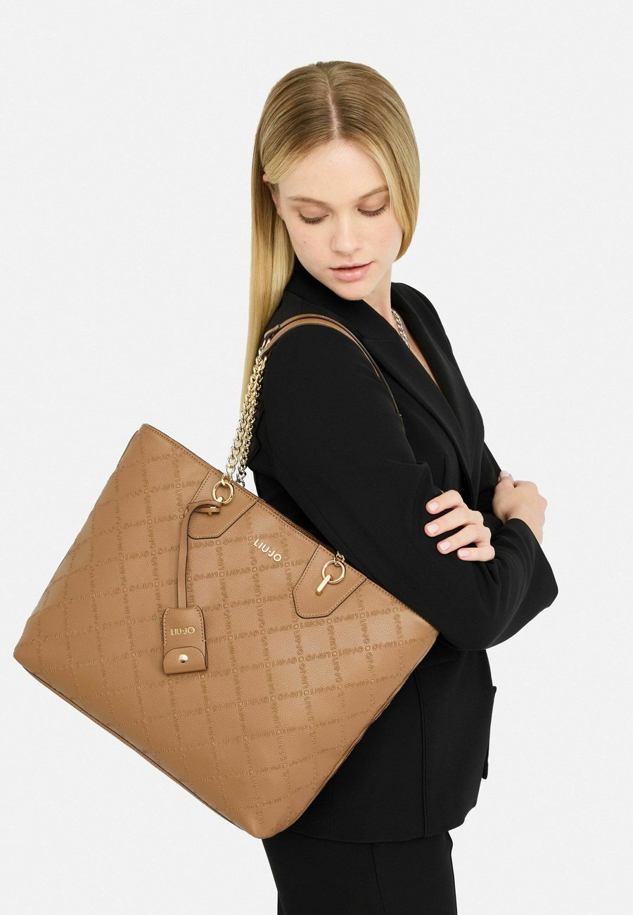 Сумка LIU JO BETTER SHOPPING, Brown/Cognac
Сумка LIU JO BETTER SHOPPING, Brown/Cognac