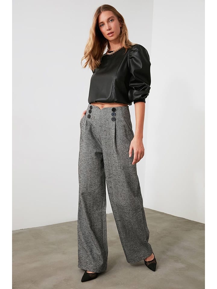 Брюки Marlene черного/белого цвета trendyol
Брюки Marlene черного/белого цвета trendyol