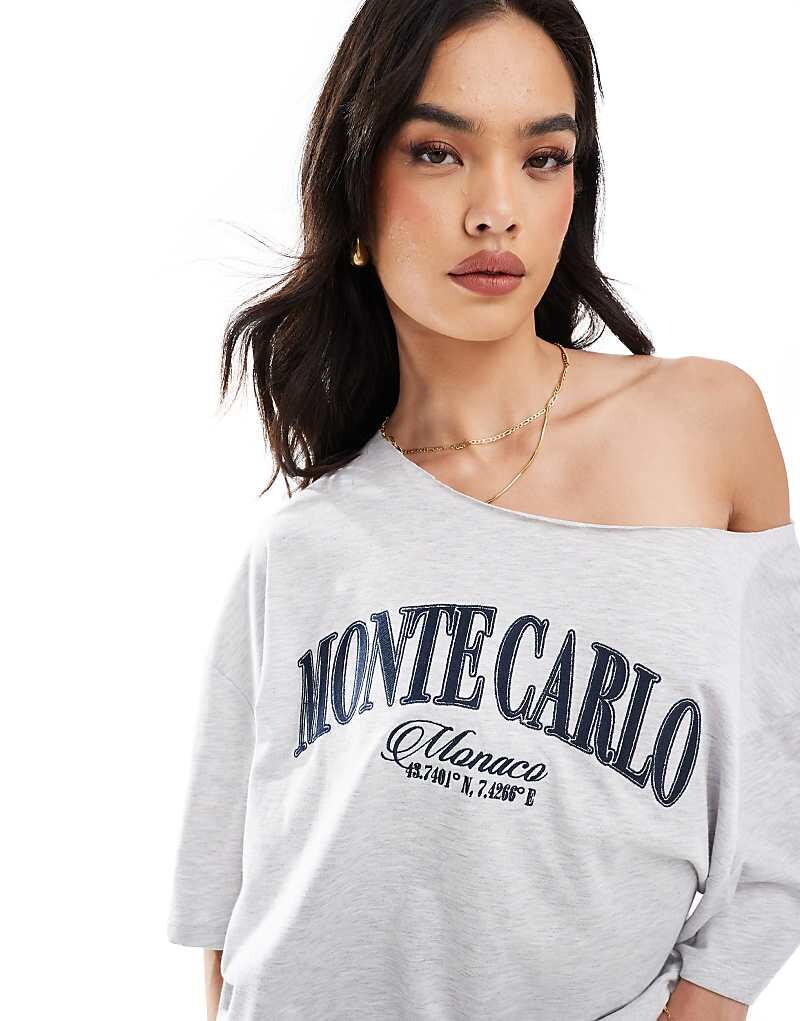 Зеленая свободная футболка с открытыми плечами ASOS DESIGN с изображением Monte Carlo
Зеленая свободная футболка с открытыми плечами ASOS DESIGN с изображением Monte Carlo