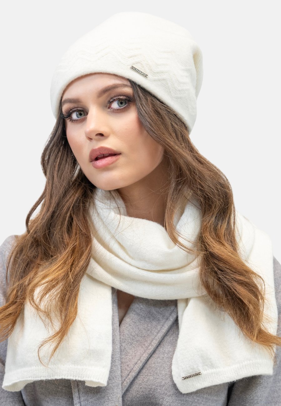 Шапка Vivisence Beanie, Ecru/Off-White
Шапка Vivisence Beanie, Ecru/Off-White