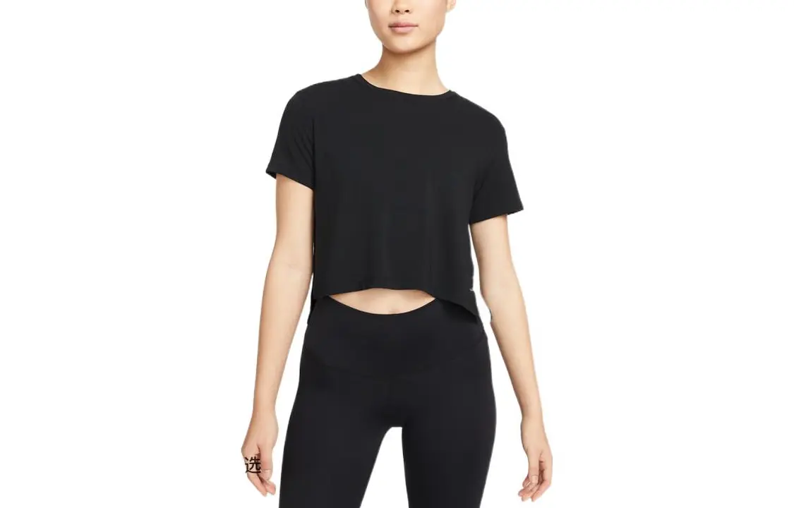 Женский укороченный топ Nike, цвет Black
Женский укороченный топ Nike, цвет Black