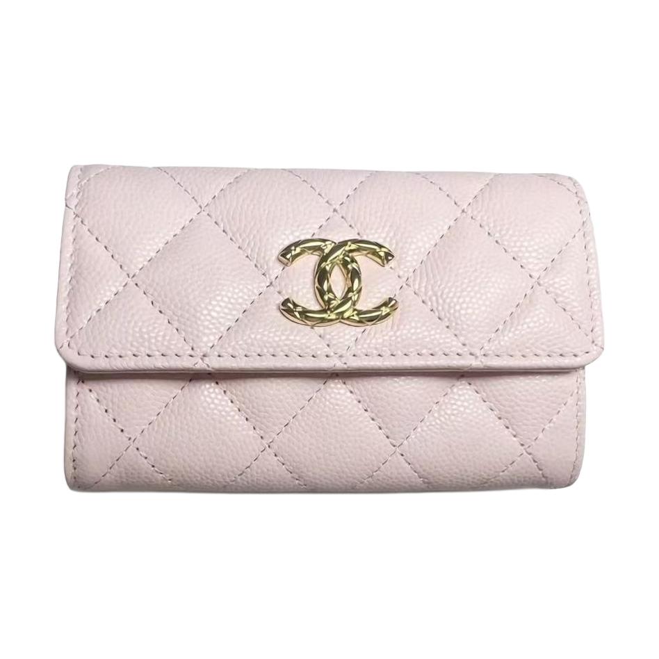 CHANEL Картхолдер из телячьей кожи с текстурой личи женский Cherry Blossom Pink
CHANEL Картхолдер из телячьей кожи с текстурой личи женский Cherry Blossom Pink