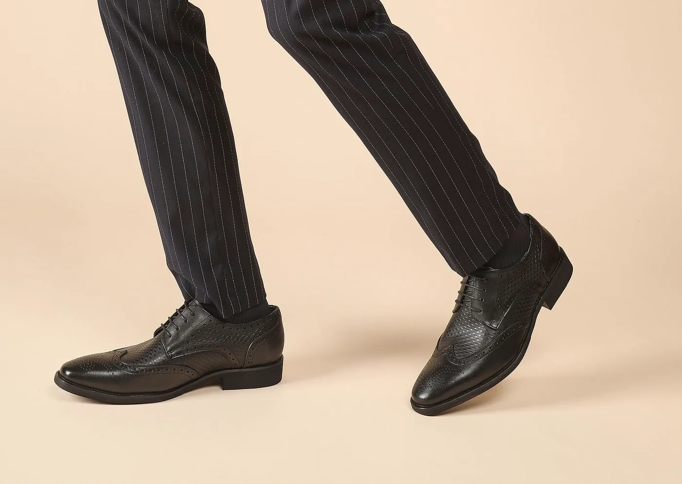 Мужские туфли Оксфорды из натуральной кожи, дерби с крыльями, формальные деловые и повседневные туфли, туфли для смокинга Santimon, черный
Мужские туфли Оксфорды из натуральной кожи, дерби с крыльями, формальные деловые и повседневные туфли, туфли для смокинга Santimon, черный