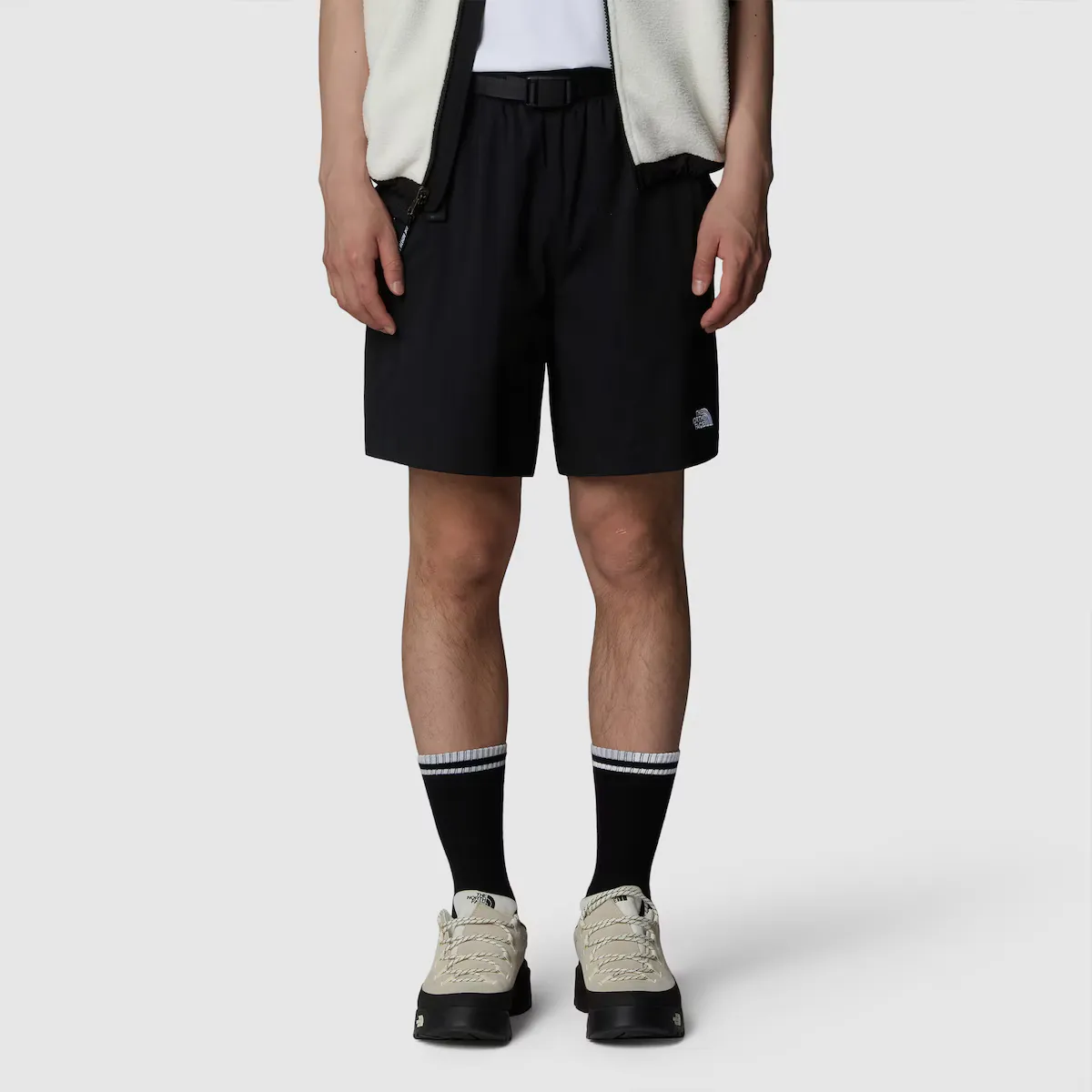 Мужские шорты-бермуды Pathfinder с поясом The North Face Class V, черный
Мужские шорты-бермуды Pathfinder с поясом The North Face Class V, черный