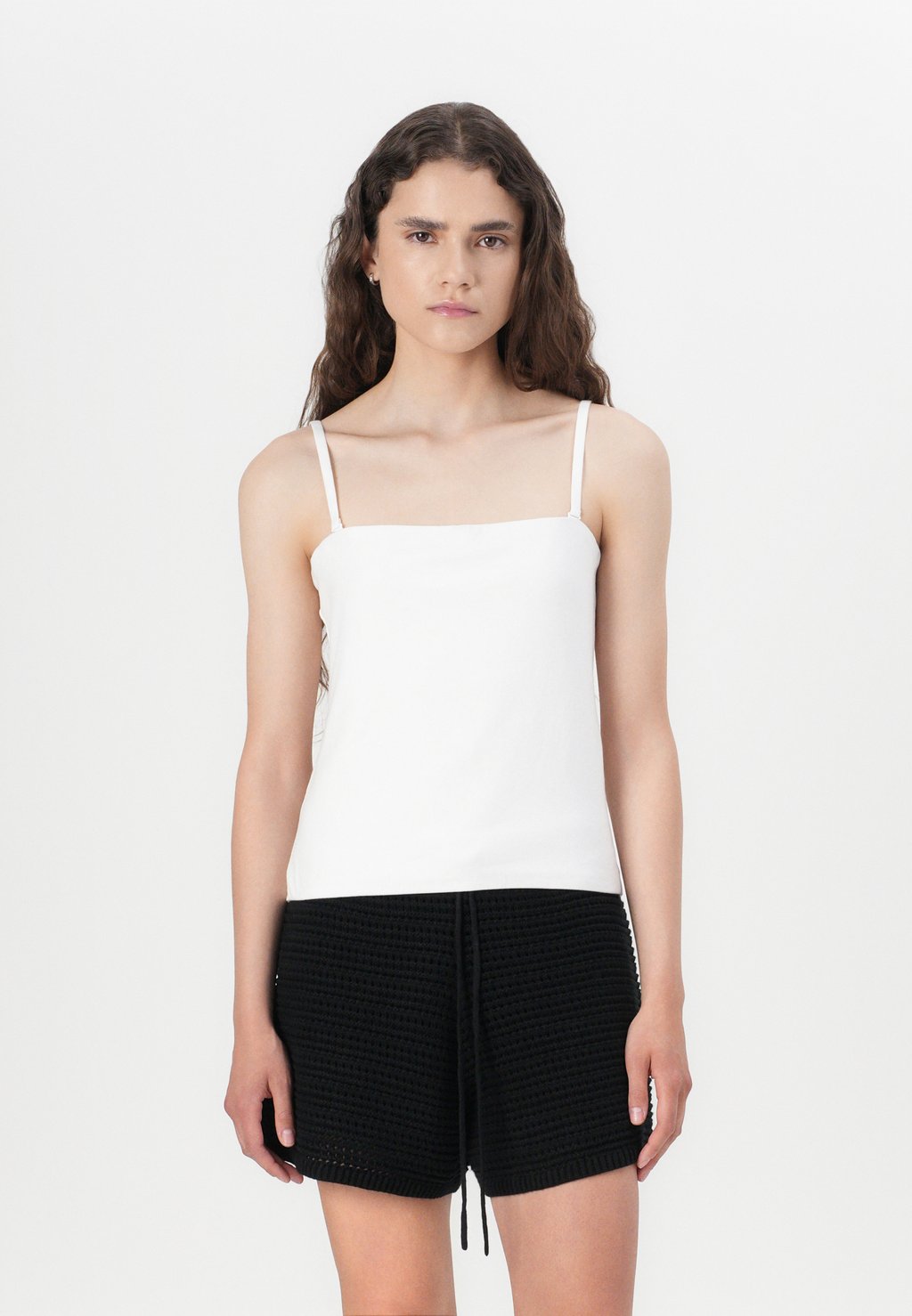 Топ TUBE GAP, белый
Топ TUBE GAP, белый