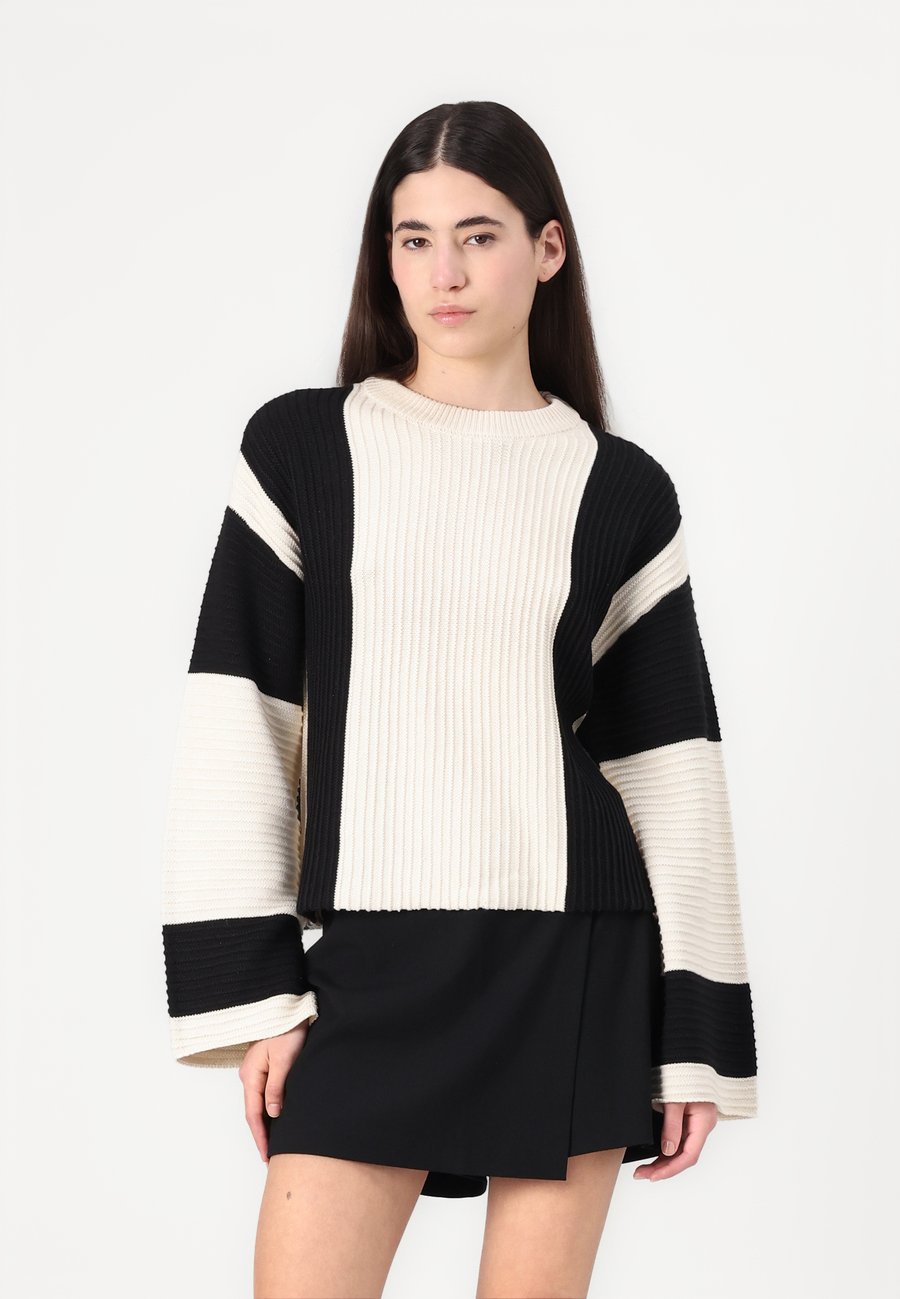 Джемпер Vero Moda VMGIGI O NECK PULLOVER , Birch/Black/Off-White
Джемпер Vero Moda VMGIGI O NECK PULLOVER , Birch/Black/Off-White