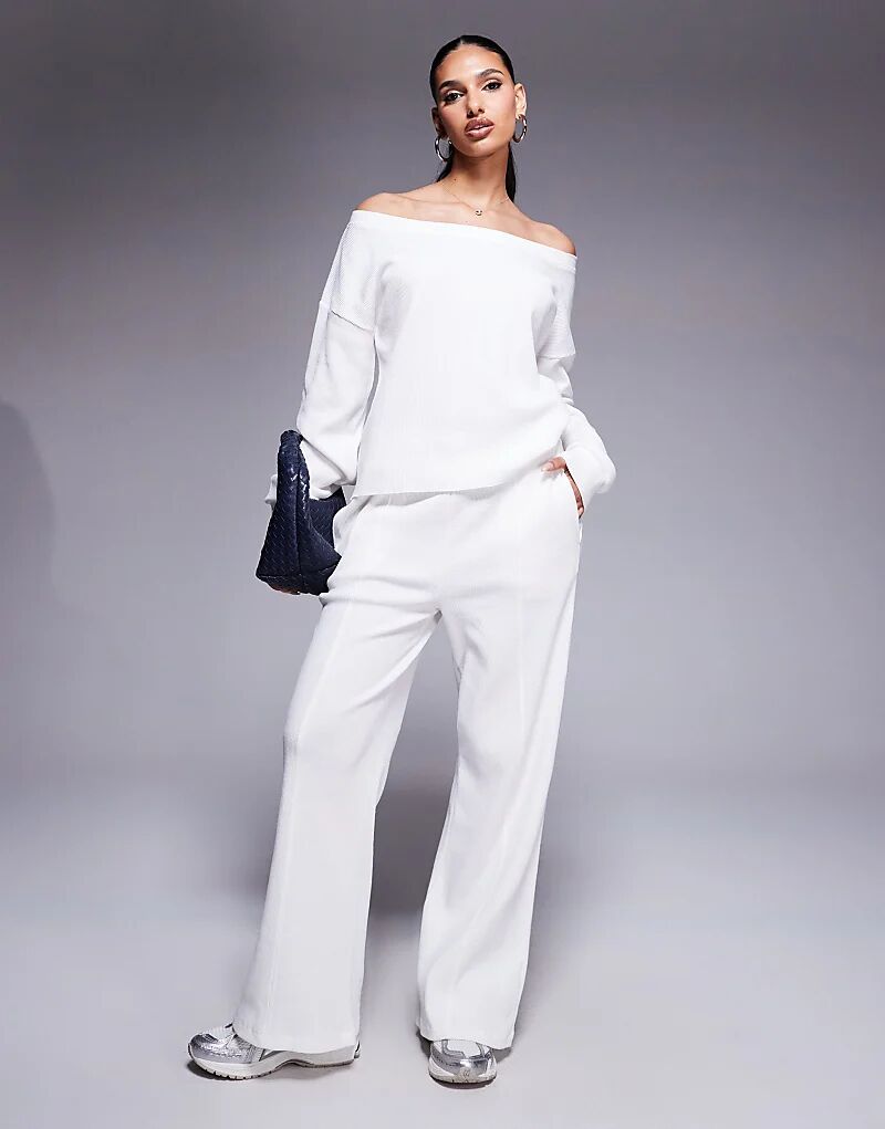 Вафельные спортивные штаны Weekend Collective кремового цвета — часть комплекта Asos Weekend Collective
Вафельные спортивные штаны Weekend Collective кремового цвета — часть комплекта Asos Weekend Collective