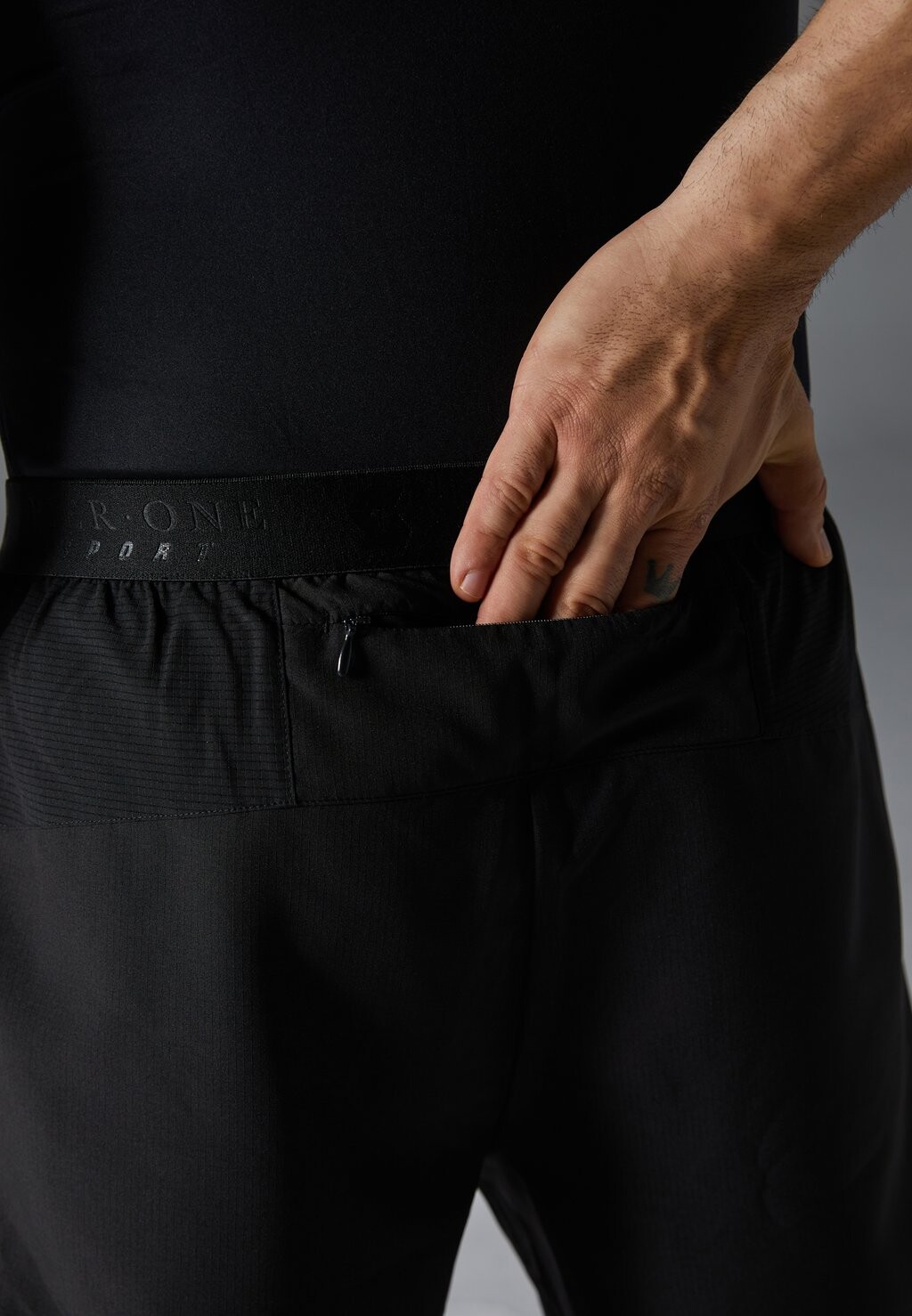 Спортивные шорты Pier One Sport, черный
Спортивные шорты Pier One Sport, черный