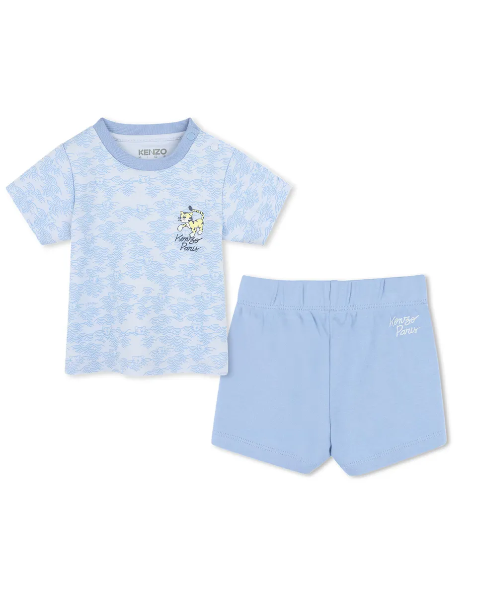 Комплект из футболки с принтом и однотонных шорт для мальчика Kenzo Kids, голубой
Комплект из футболки с принтом и однотонных шорт для мальчика Kenzo Kids, голубой