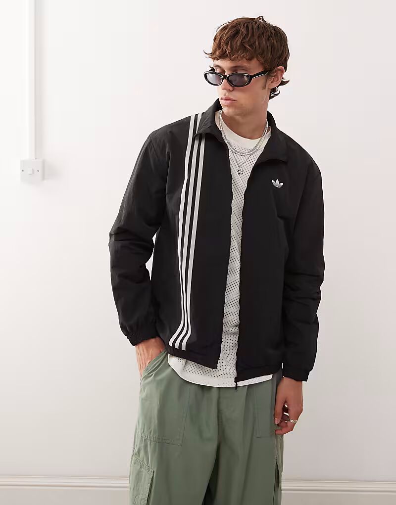 Спортивная майка Firebird с полосками спереди черного цвета Adidas Originals
Спортивная майка Firebird с полосками спереди черного цвета Adidas Originals