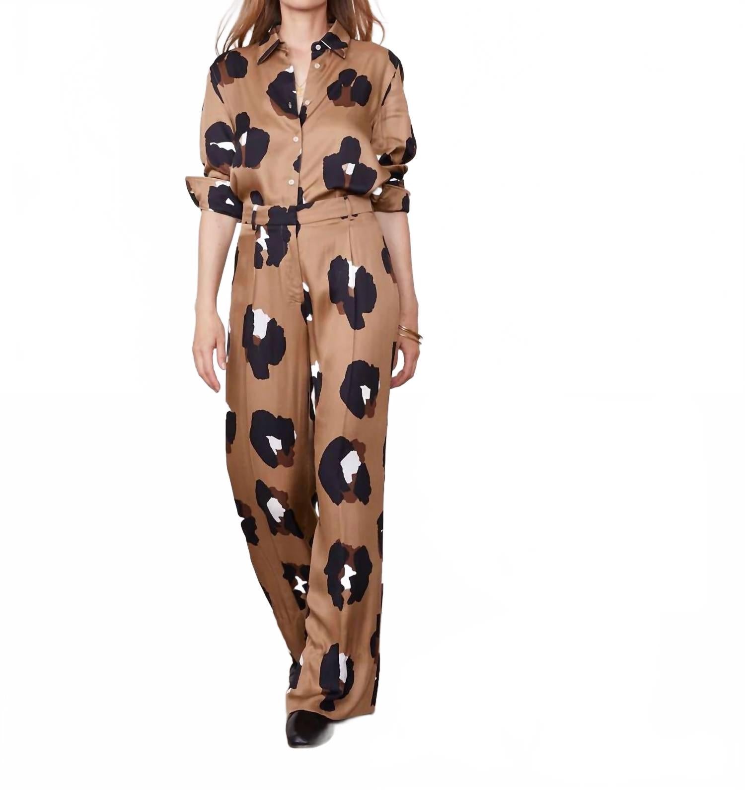 Грачелла Италия Ви Лео Принт Штаны в цвете ириска/черный/коричневый/белый Officine Générale
Грачелла Италия Ви Лео Принт Штаны в цвете ириска/черный/коричневый/белый Officine Générale