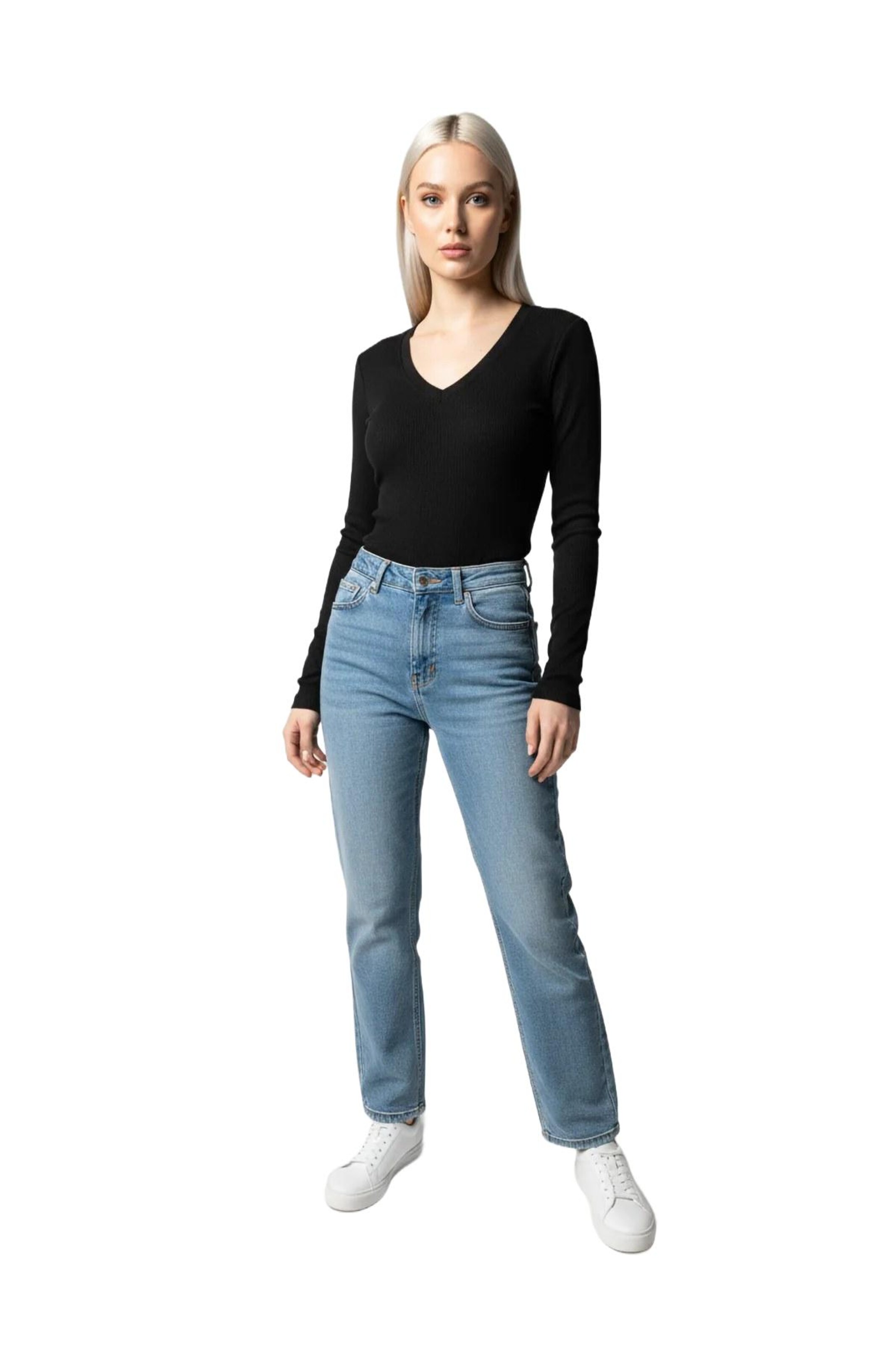 No Matter What Лонгслив в черном цвете
No Matter What Лонгслив в черном цвете