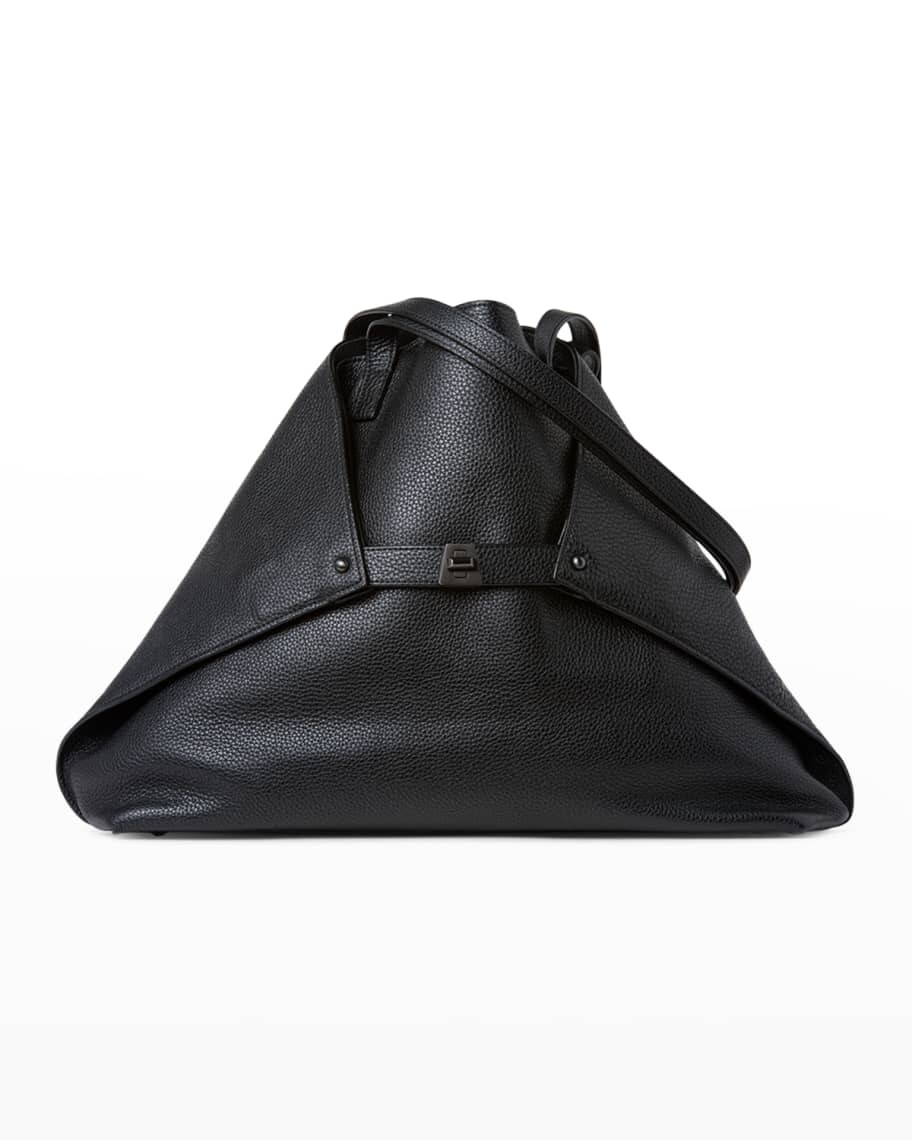 Сумка через плечо Ai среднего размера из мягкой кожи Akris
Сумка через плечо Ai среднего размера из мягкой кожи Akris