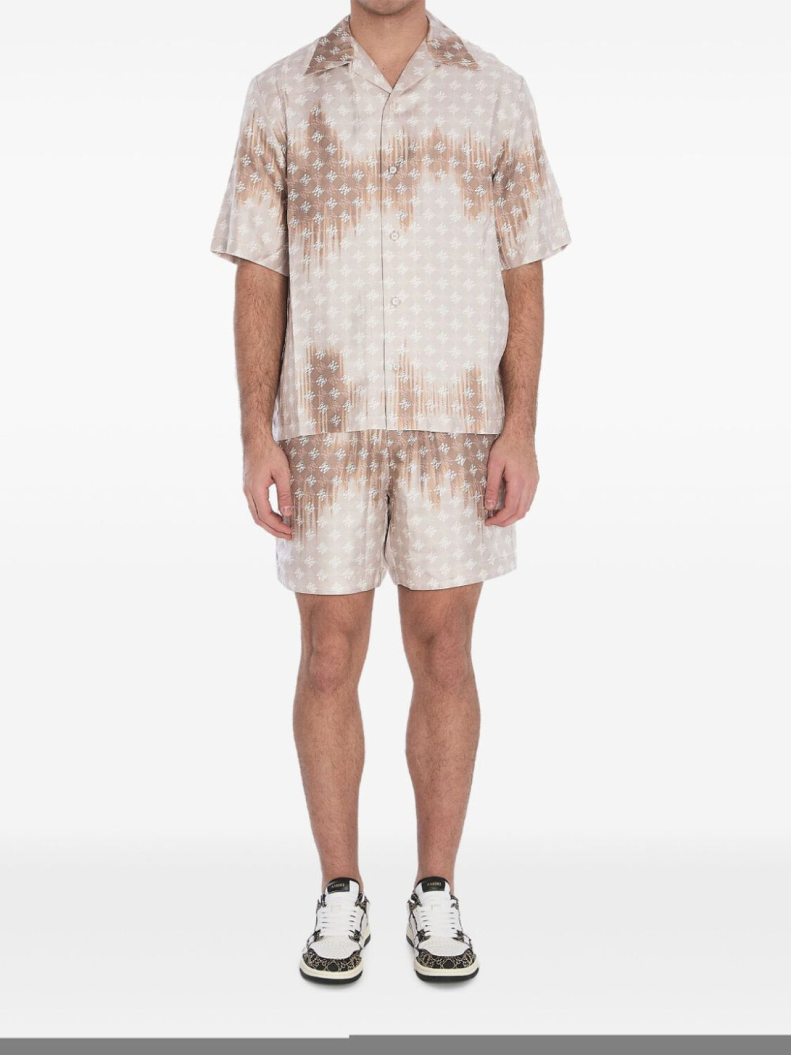 Рубашка с монограммой AMIRI, нейтральный цвет
Рубашка с монограммой AMIRI, нейтральный цвет