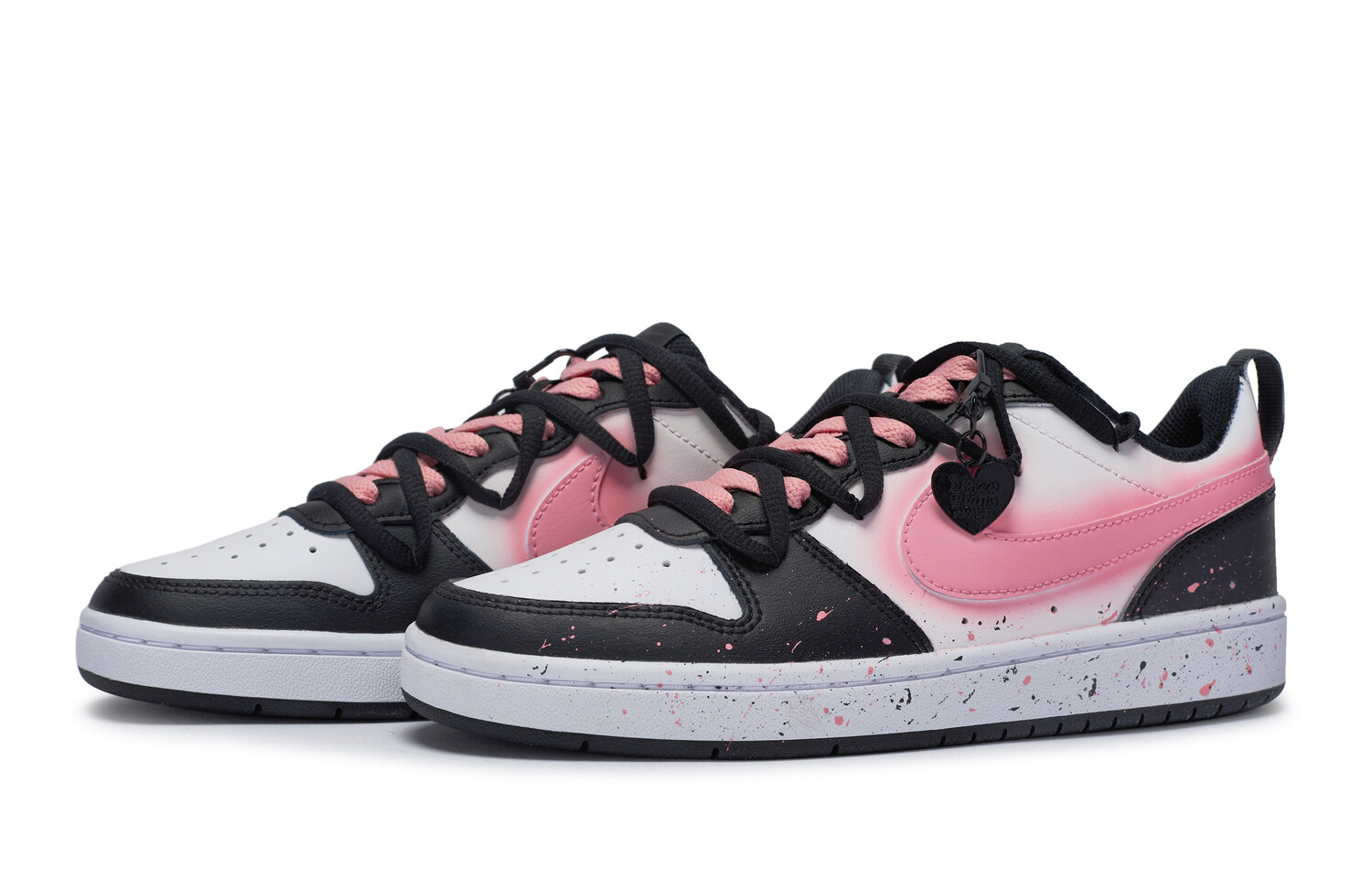 Женские кроссовки для скейтбординга Nike Court Borough Low, Core Black / Cloud White / Team Shock Pink 2
Женские кроссовки для скейтбординга Nike Court Borough Low, Core Black / Cloud White / Team Shock Pink 2