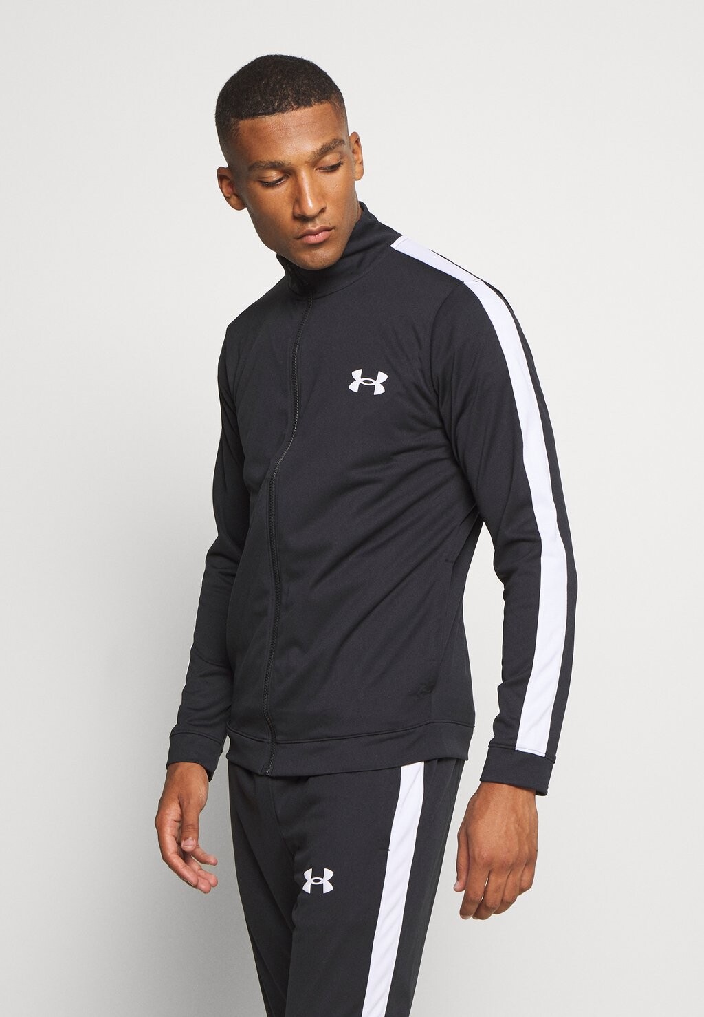 Спортивный костюм Under Armour TRACK SUIT, цвет Black
Спортивный костюм Under Armour TRACK SUIT, цвет Black