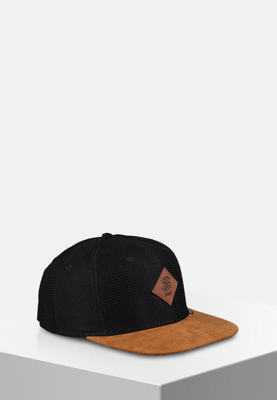 Бейсболка Djinn's HONEY, Black
Бейсболка Djinn's HONEY, Black