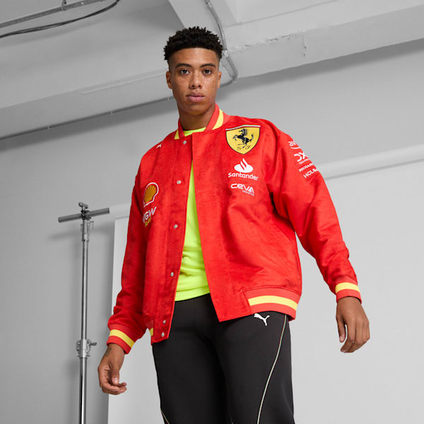 Мужская университетская куртка для автоспорта Scuderia Ferrari Puma, красный
Мужская университетская куртка для автоспорта Scuderia Ferrari Puma, красный