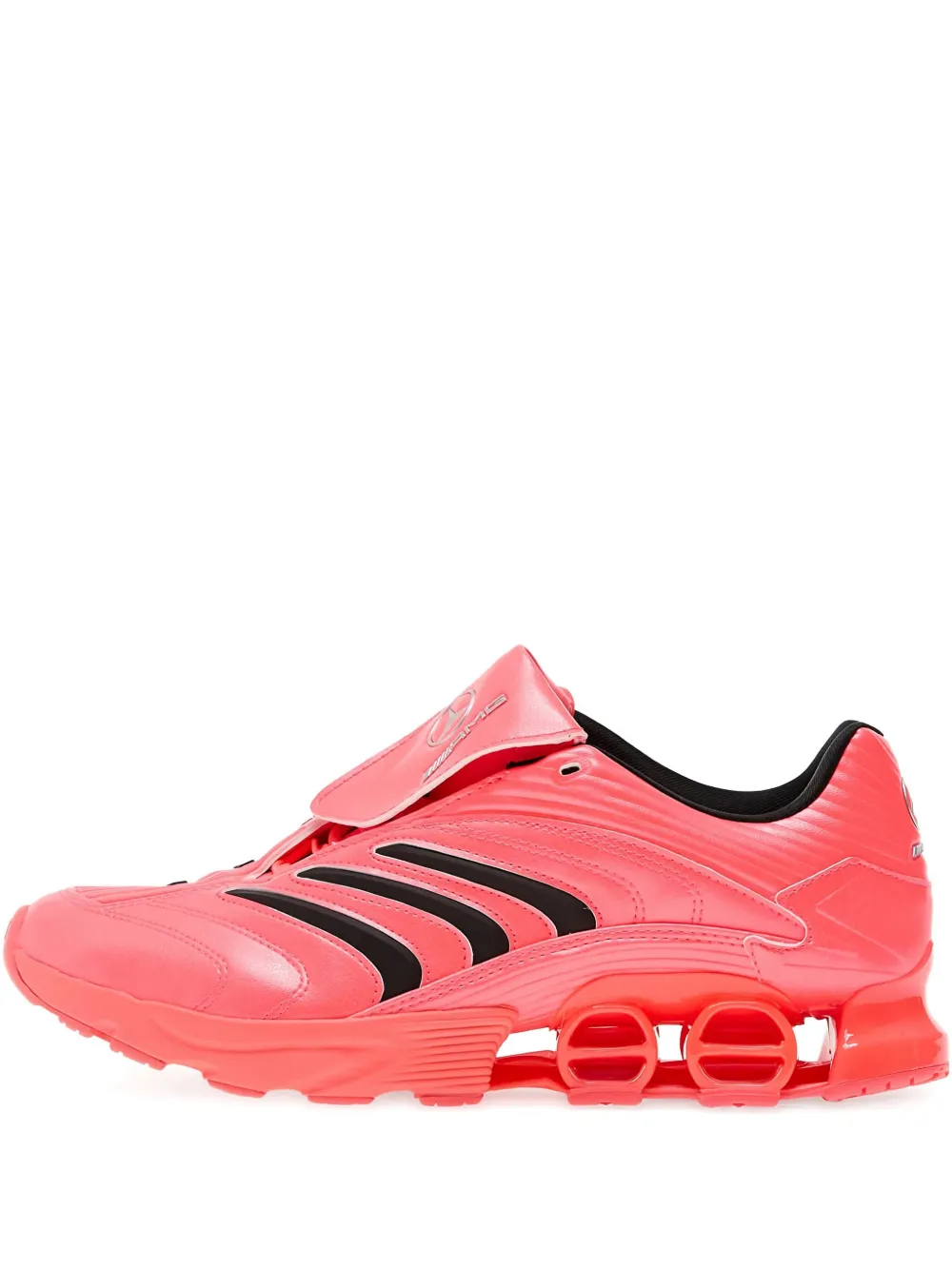 Кроссовки Predator Megaride adidas, красный 
Кроссовки Predator Megaride adidas, красный