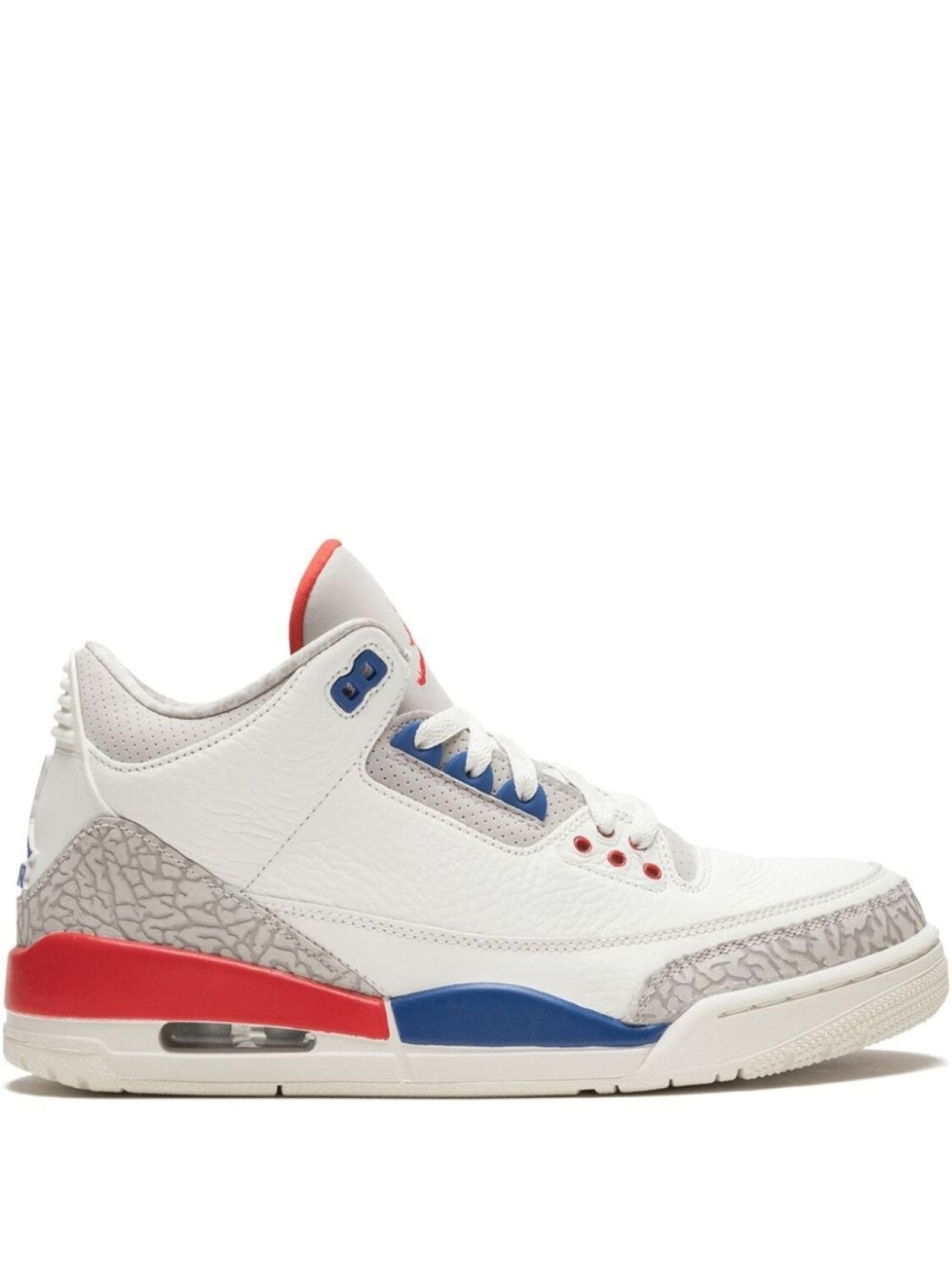 Кроссовки Jordan Air Jordan 3 Retro International Flight, белый/серый/красный
Кроссовки Jordan Air Jordan 3 Retro International Flight, белый/серый/красный