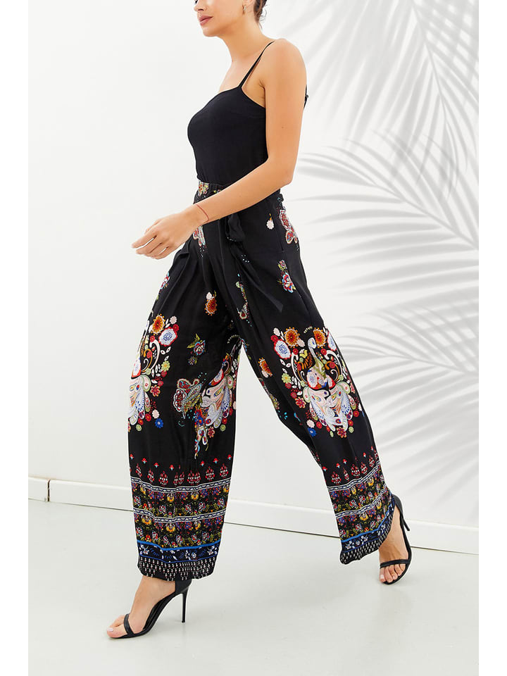 Тканевые брюки Milan Kiss, черный
Тканевые брюки Milan Kiss, черный