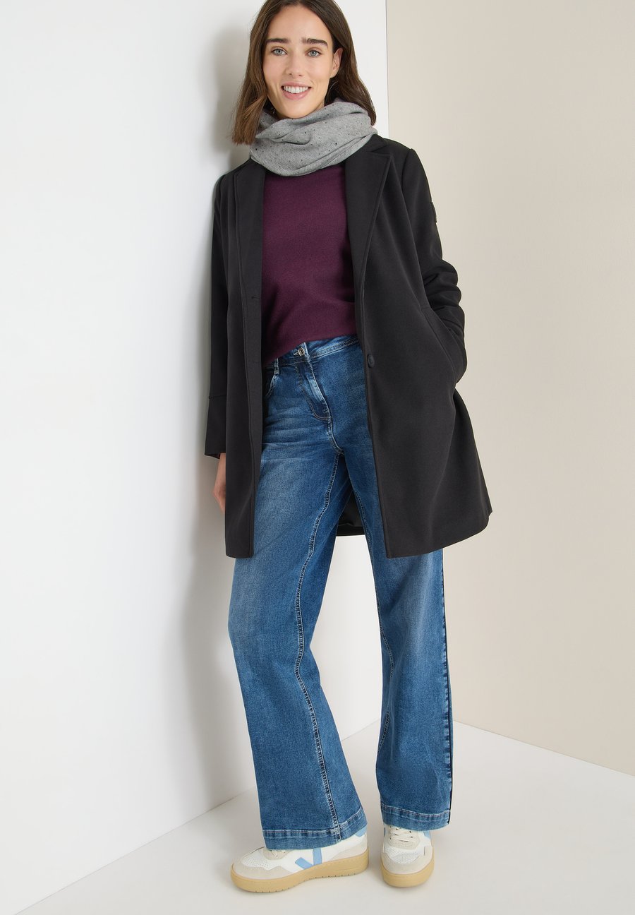 Шарф Cecil MIT SCHMUCKSTEINEN, Grau/Mottled Grey
Шарф Cecil MIT SCHMUCKSTEINEN, Grau/Mottled Grey