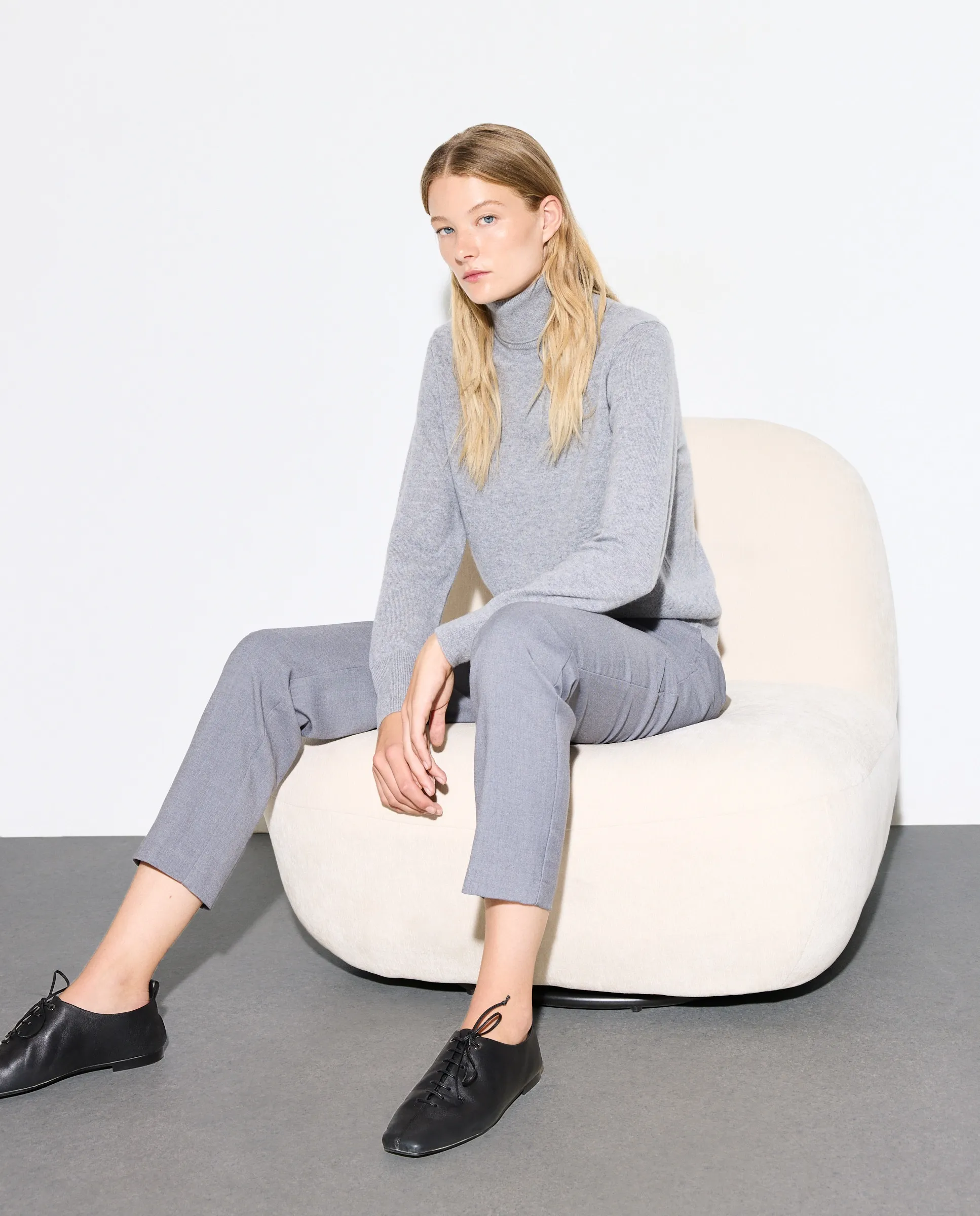 Женский свитер с высоким воротником Woman El Corte Inglés, серый
Женский свитер с высоким воротником Woman El Corte Inglés, серый