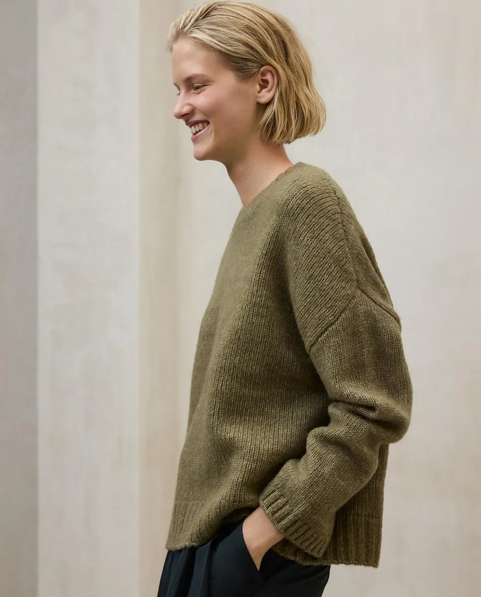 Женский свитер из толстой пряжи с круглым вырезом Ecoalf, хаки 
Женский свитер из толстой пряжи с круглым вырезом Ecoalf, хаки