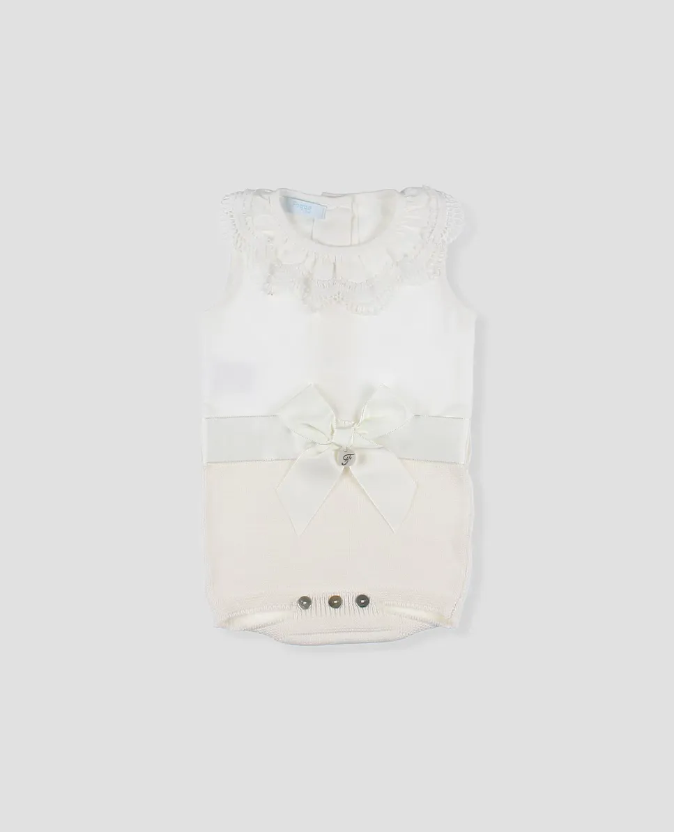 Детский церемониальный комбинезон из трикотажной и хлопковой ткани Foque, цвет Crudo
Детский церемониальный комбинезон из трикотажной и хлопковой ткани Foque, цвет Crudo