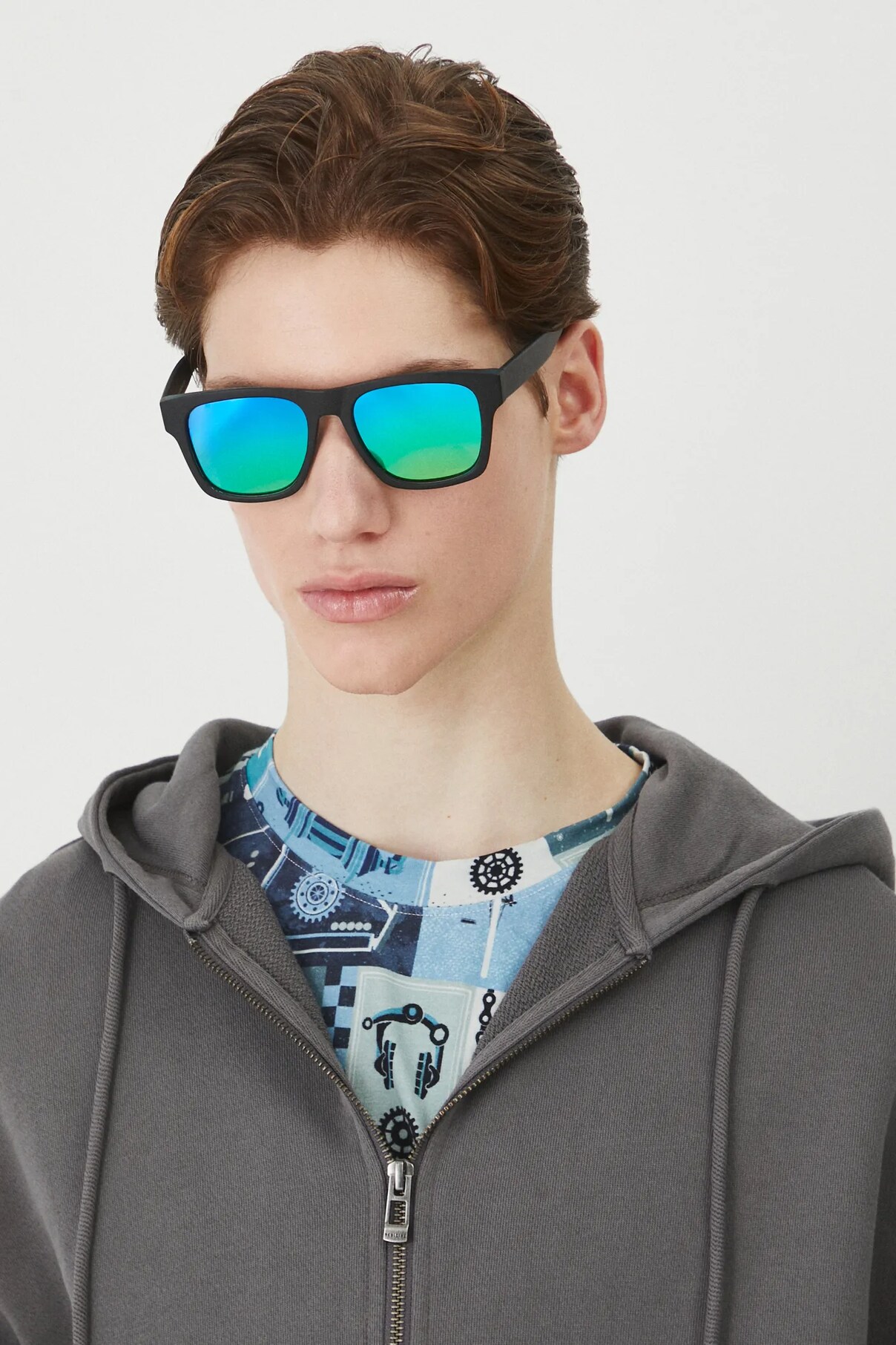 Солнцезащитные очки Medicine, мультиколор
Солнцезащитные очки Medicine, мультиколор