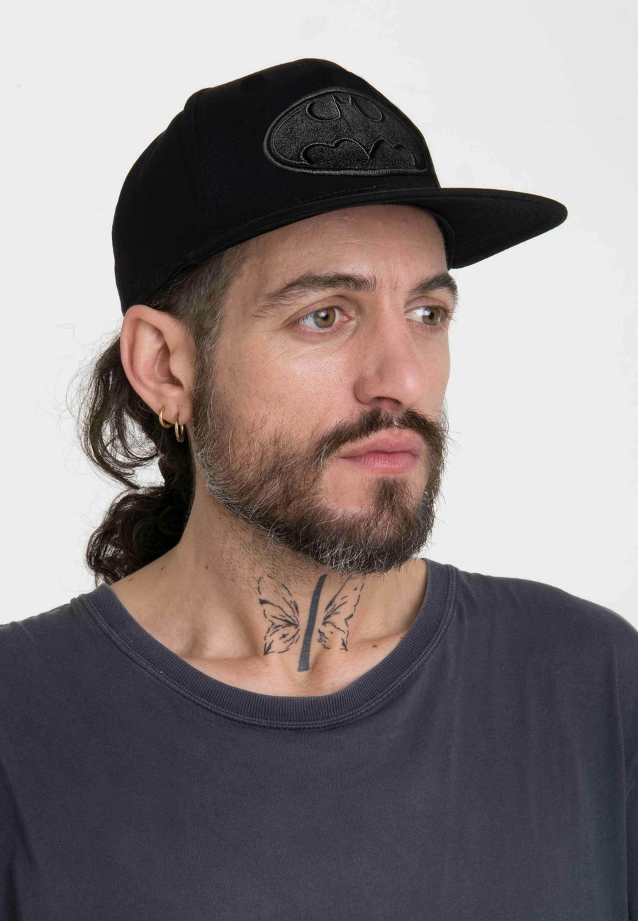 Бейсболка LOGOSHIRT DC BATMAN LOGO, Schwarz/Black
Бейсболка LOGOSHIRT DC BATMAN LOGO, Schwarz/Black