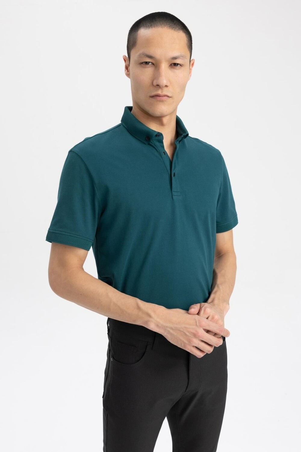 Хлопковая футболка с короткими рукавами и воротником-поло Slim Fit DeFacto, зеленый
Хлопковая футболка с короткими рукавами и воротником-поло Slim Fit DeFacto, зеленый