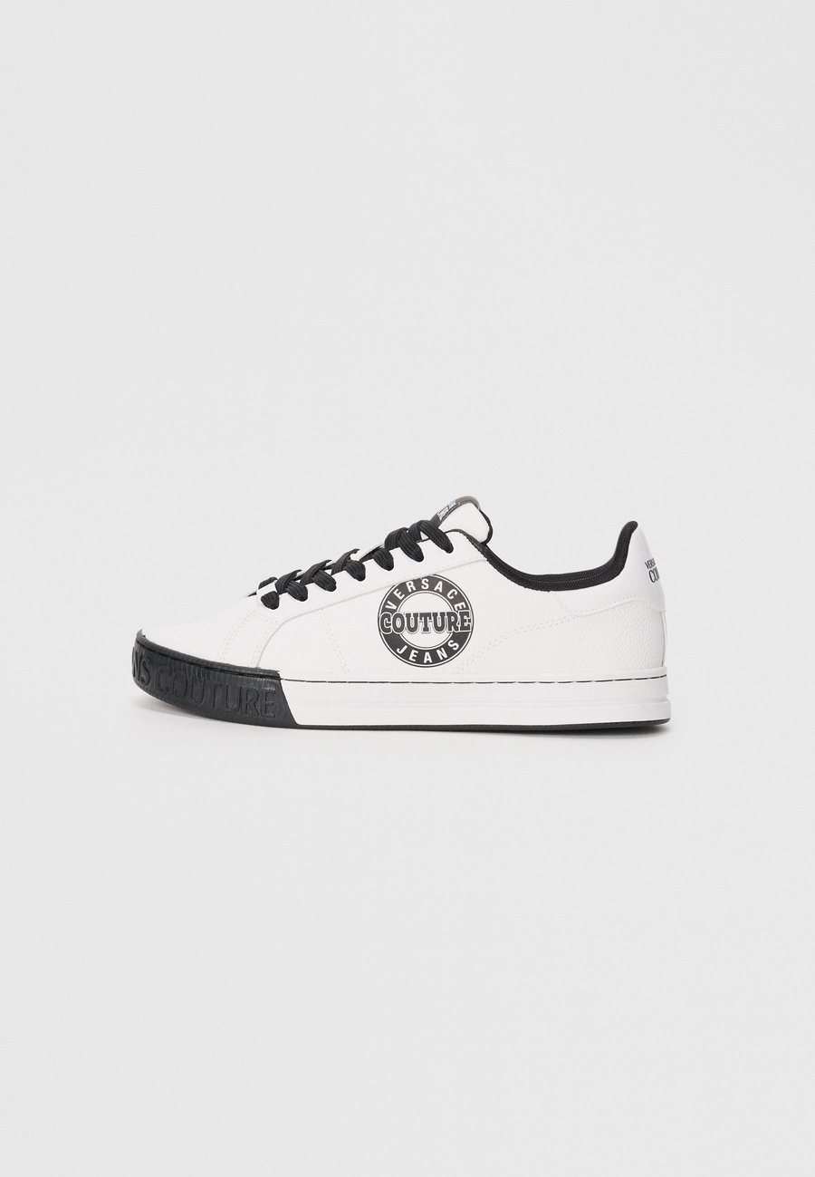 Кроссовки Versace Jeans Couture COURT 88, White
Кроссовки Versace Jeans Couture COURT 88, White