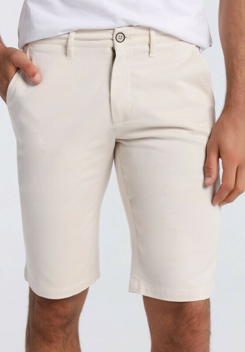 Шорты BERMUDA MEDIUM BOX BENDORFF, белый
Шорты BERMUDA MEDIUM BOX BENDORFF, белый