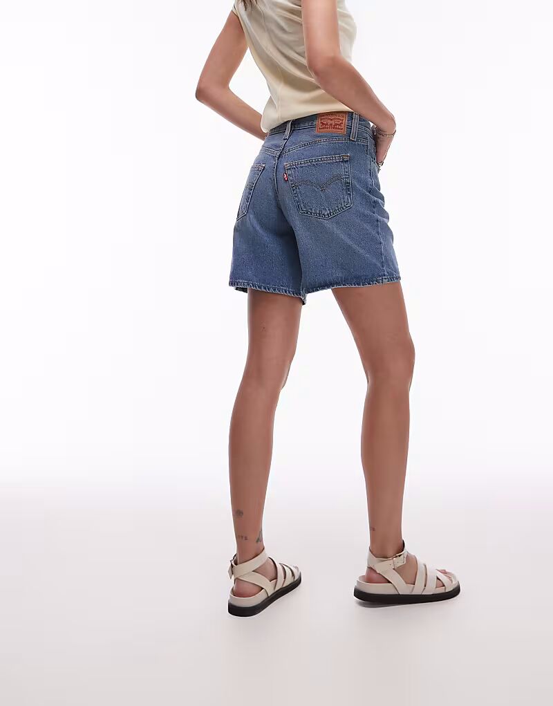 Levi's - '94 - Широкие шорты в средне-синем цвете
Levi's - '94 - Широкие шорты в средне-синем цвете