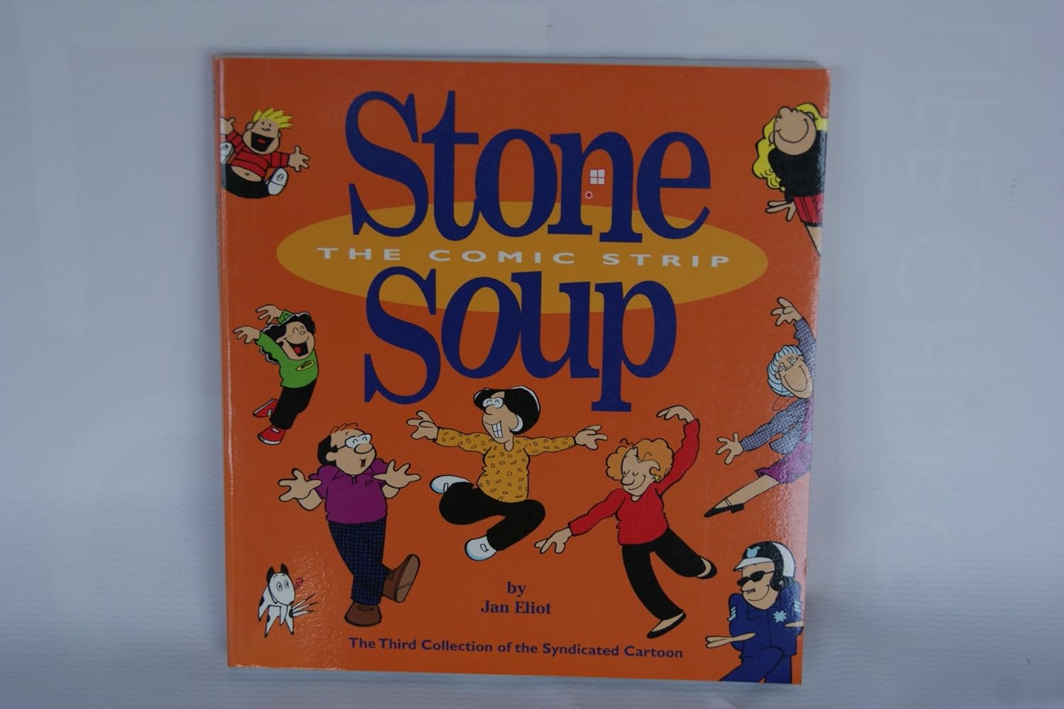 Stone Soup the Comic Strip: The 3rd Collection of the Syndicated Cartoon (Four Panel Pr)
Stone Soup the Comic Strip: The 3rd Collection of the Syndicated Cartoon (Four Panel Pr)