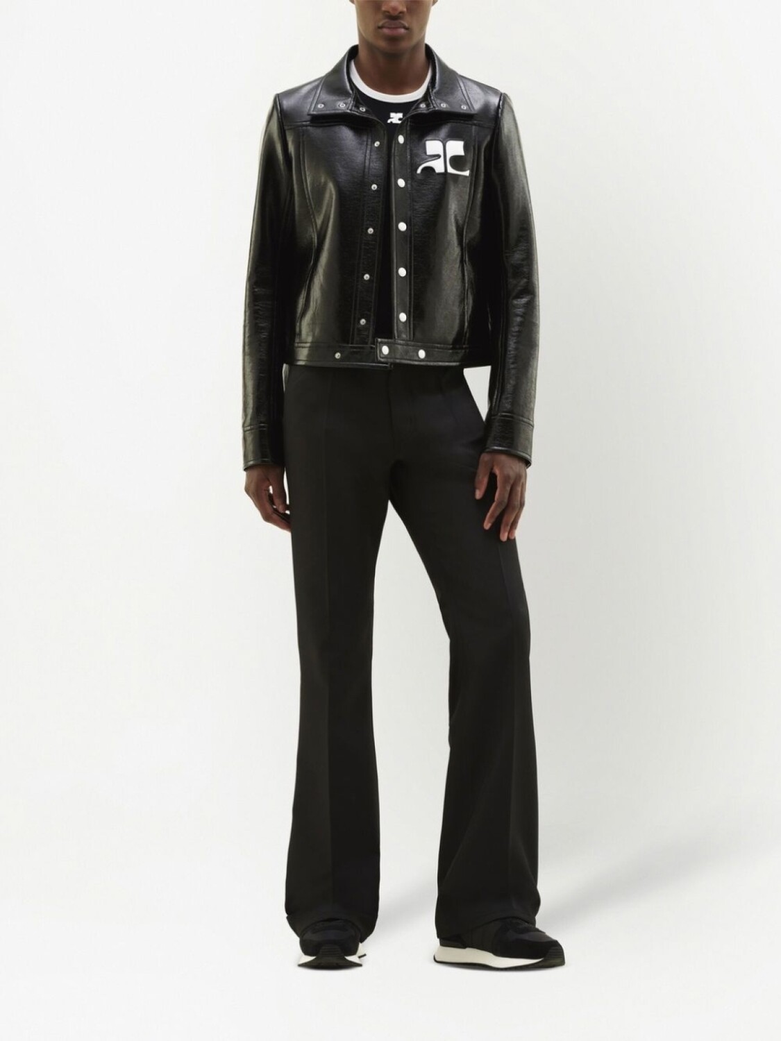 Courrèges куртка из искусственной кожи с нашивкой-логотипом, черный
Courrèges куртка из искусственной кожи с нашивкой-логотипом, черный