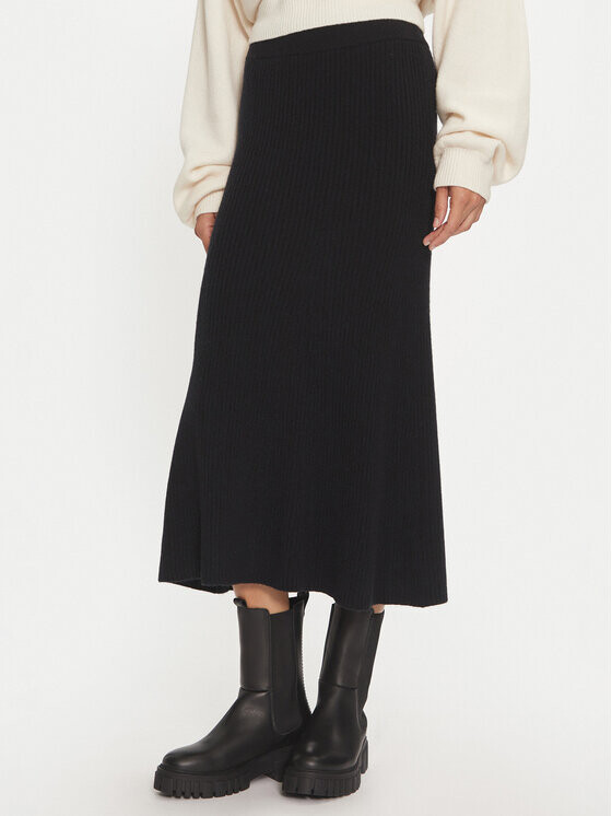Юбка миди стандартного кроя Calvin Klein, черный
Юбка миди стандартного кроя Calvin Klein, черный