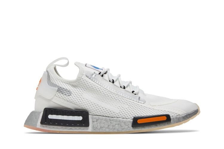 Кроссовки Adidas NASA x NMD_R1 Spectoo, белый
Кроссовки Adidas NASA x NMD_R1 Spectoo, белый