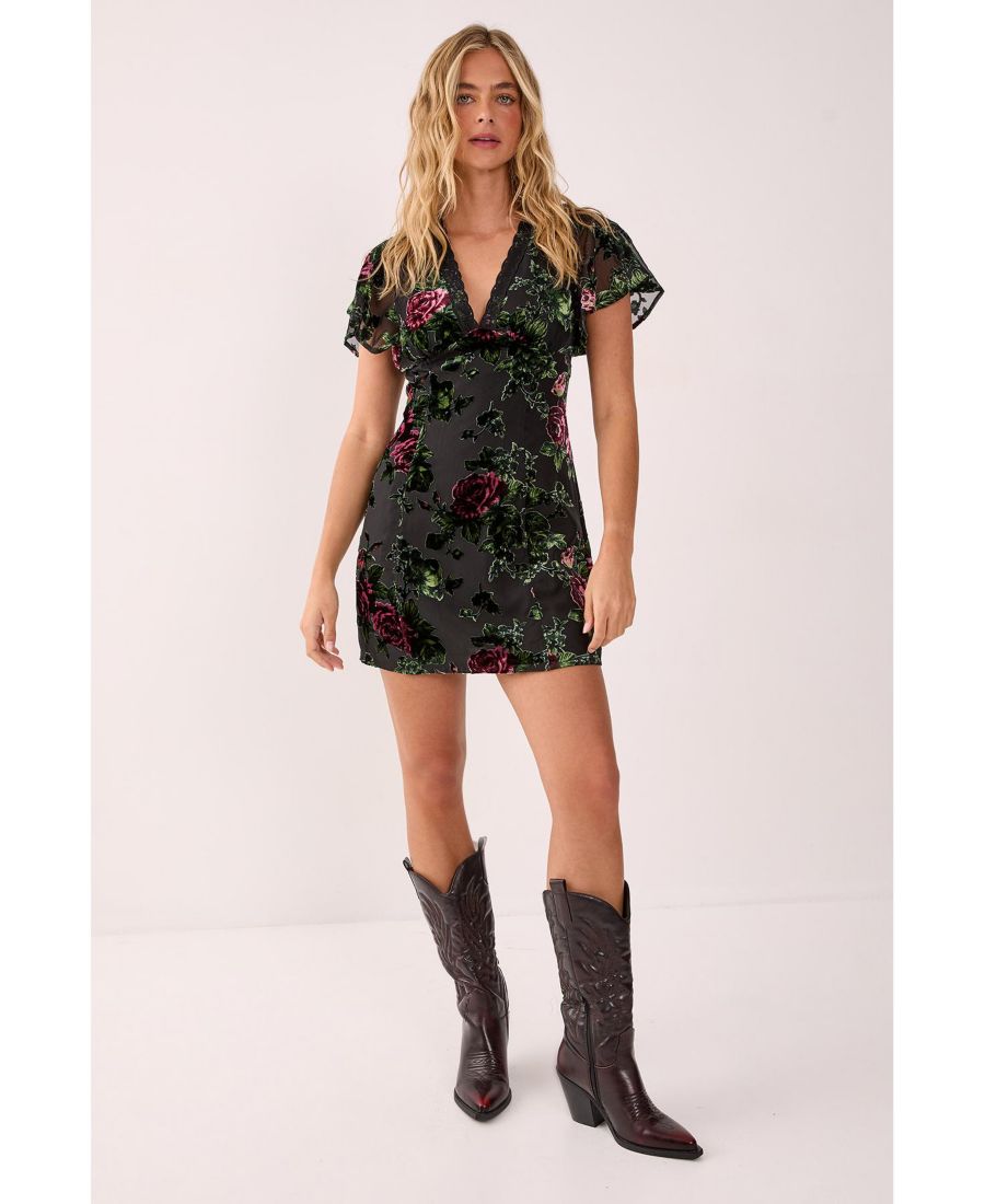 Женское мини-платье с кружевной отделкой и вырезами Nasty Gal, Green
Женское мини-платье с кружевной отделкой и вырезами Nasty Gal, Green