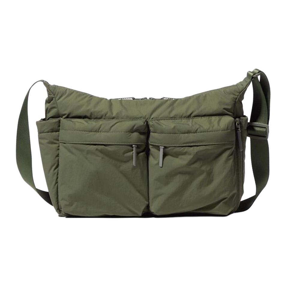 UNIQLO Полиамидная сумка для ноутбука через плечо унисекс армейский зеленый, Olive Green
UNIQLO Полиамидная сумка для ноутбука через плечо унисекс армейский зеленый, Olive Green