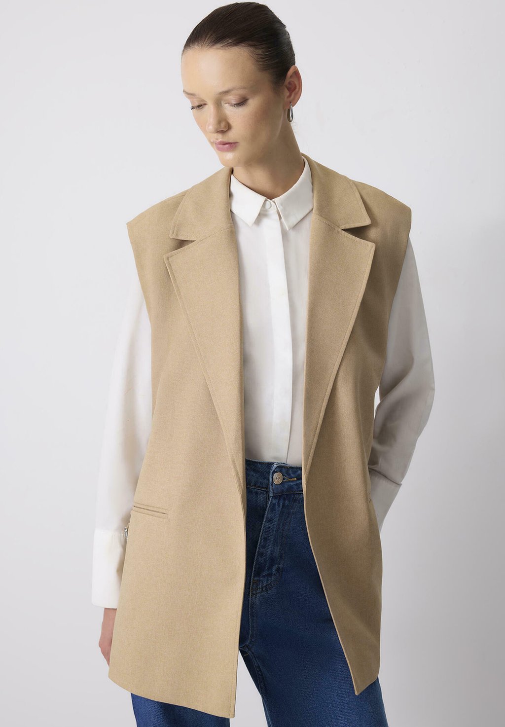 Жилет Touché Privé, светло-коричневый
Жилет Touché Privé, светло-коричневый