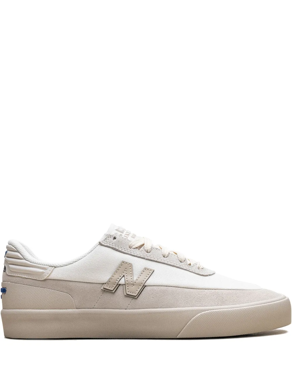 Кроссовки Stone Island с цифровым обозначением 272 (белый цвет) NEW BALANCE
Кроссовки Stone Island с цифровым обозначением 272 (белый цвет) NEW BALANCE