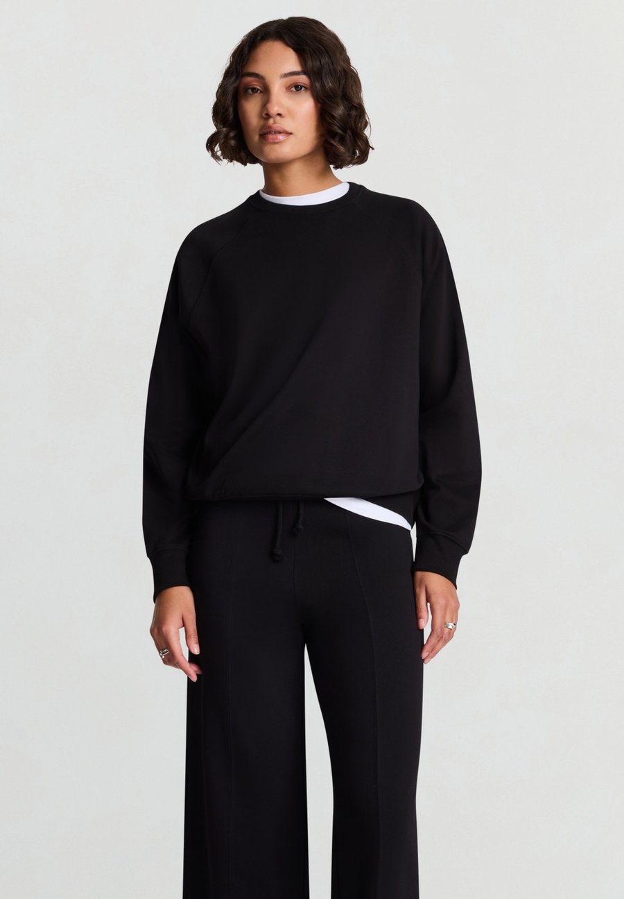 Толстовка Calliope Sweatshirt, Ultrablack/Black
Толстовка Calliope Sweatshirt, Ultrablack/Black