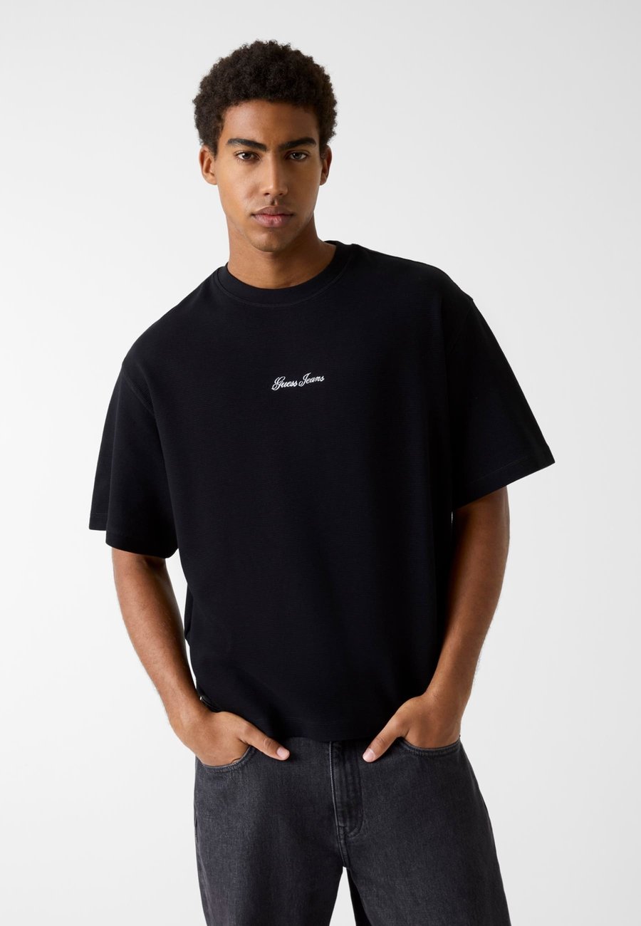 Футболка Guess Jeans Print T-shirt, Schwarz/Black, Черный, Футболка Guess Jeans Print T-shirt, Schwarz/Black
Футболка Guess Jeans Print T-shirt, Schwarz/Black, Черный, Футболка Guess Jeans Print T-shirt, Schwarz/Black